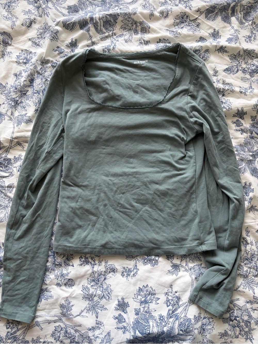 Old Navy Long-Sleeve Scoop Neck Top in Sage